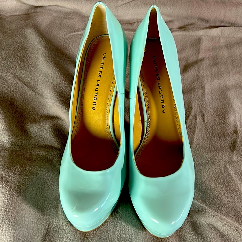 Chinese Laundry Platform Heels 5” - Turqouise Blue